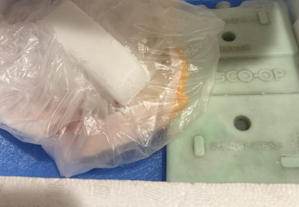 おうちコープ 不在時宅配のドライアイスや保冷剤